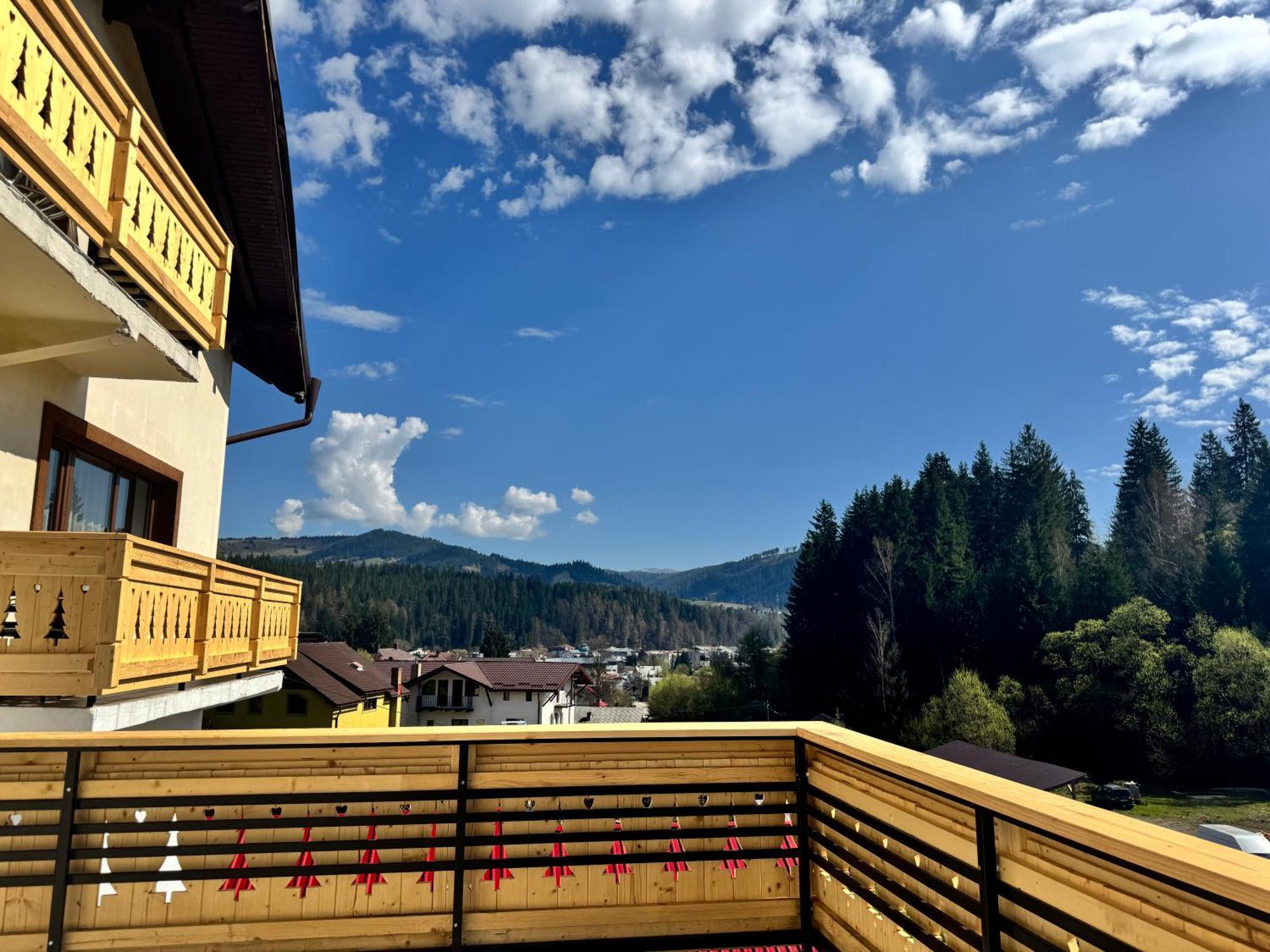 Chalet Minut Ватра-Дорней Екстер'єр фото